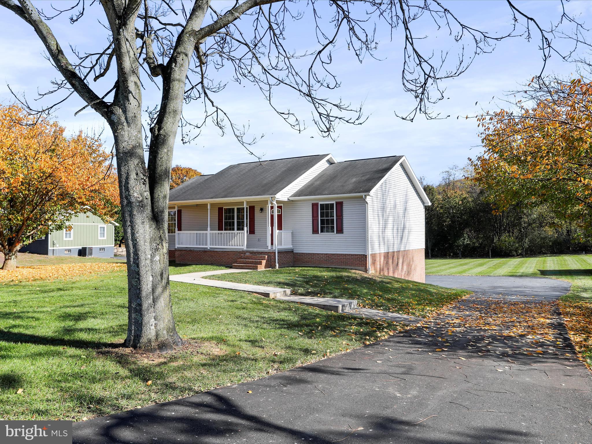 LA-VI ESTATES - Residential