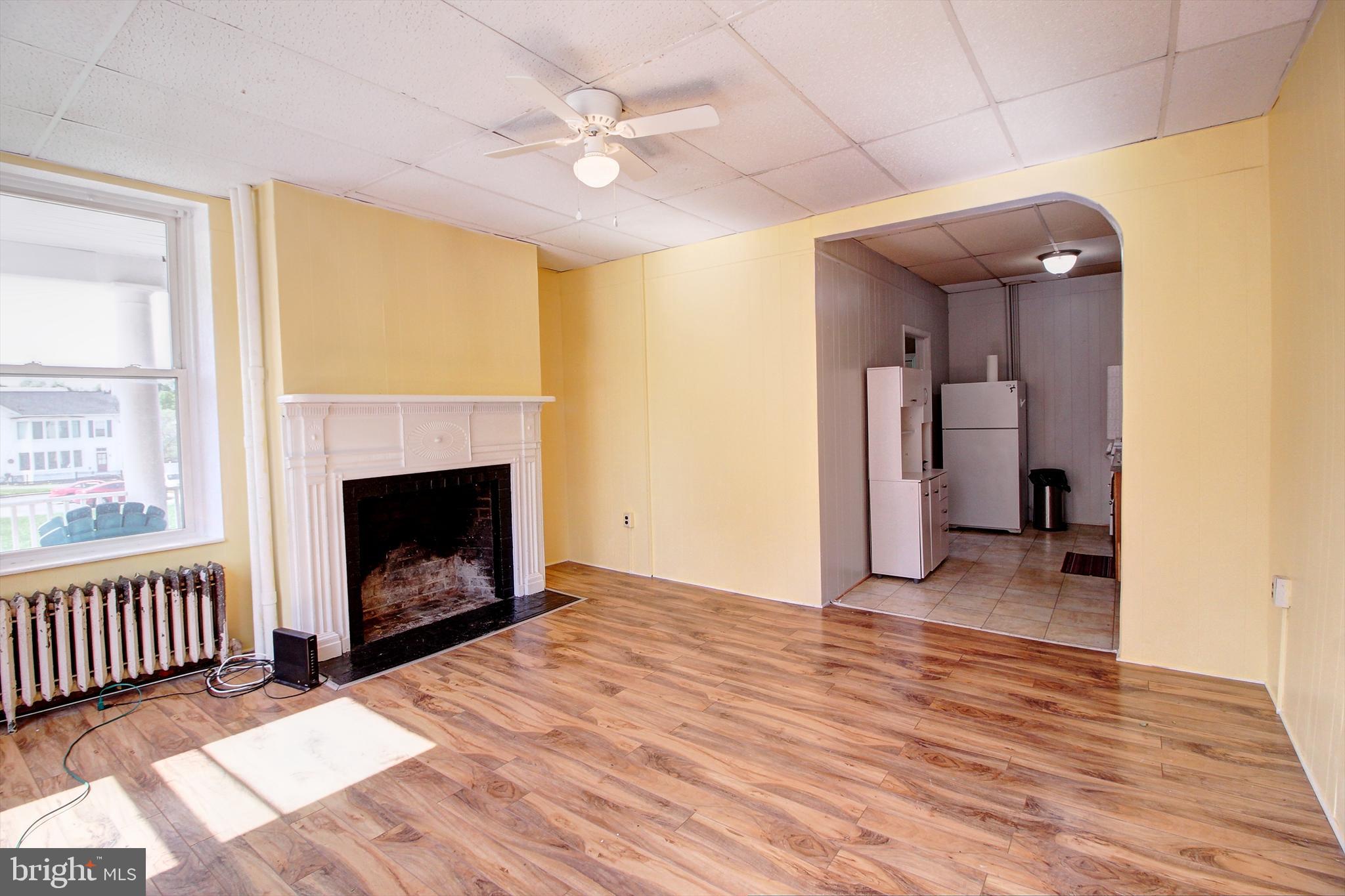 604 W MAIN STREET 1
