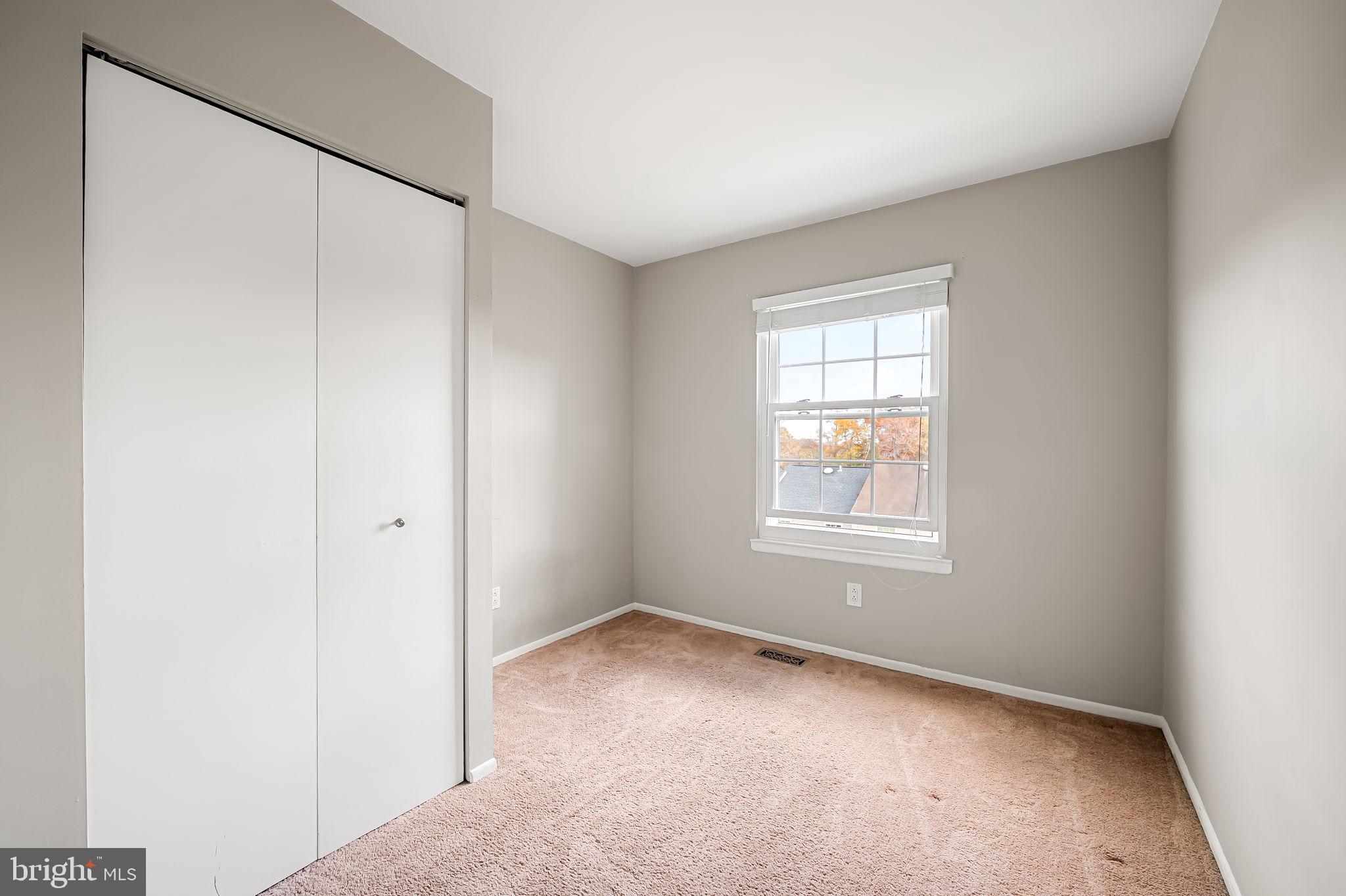 UPTON VILLAGE NORTH - Residential Lease