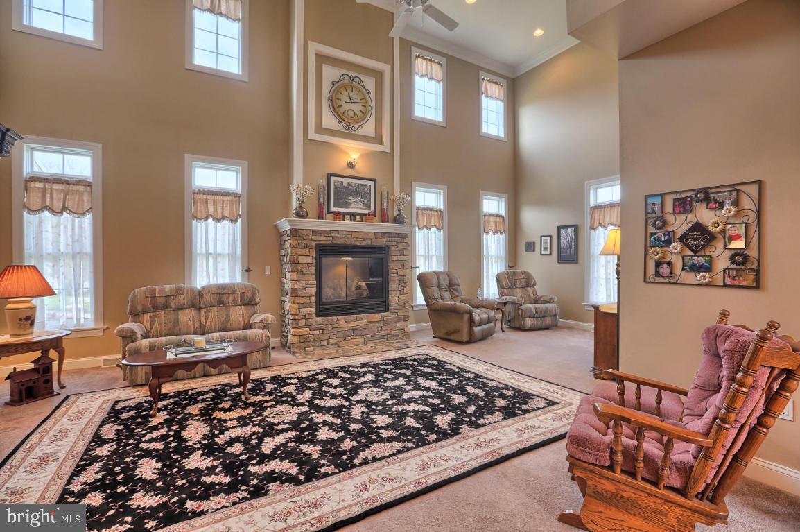 FAWN HILL ESTATES - Residential