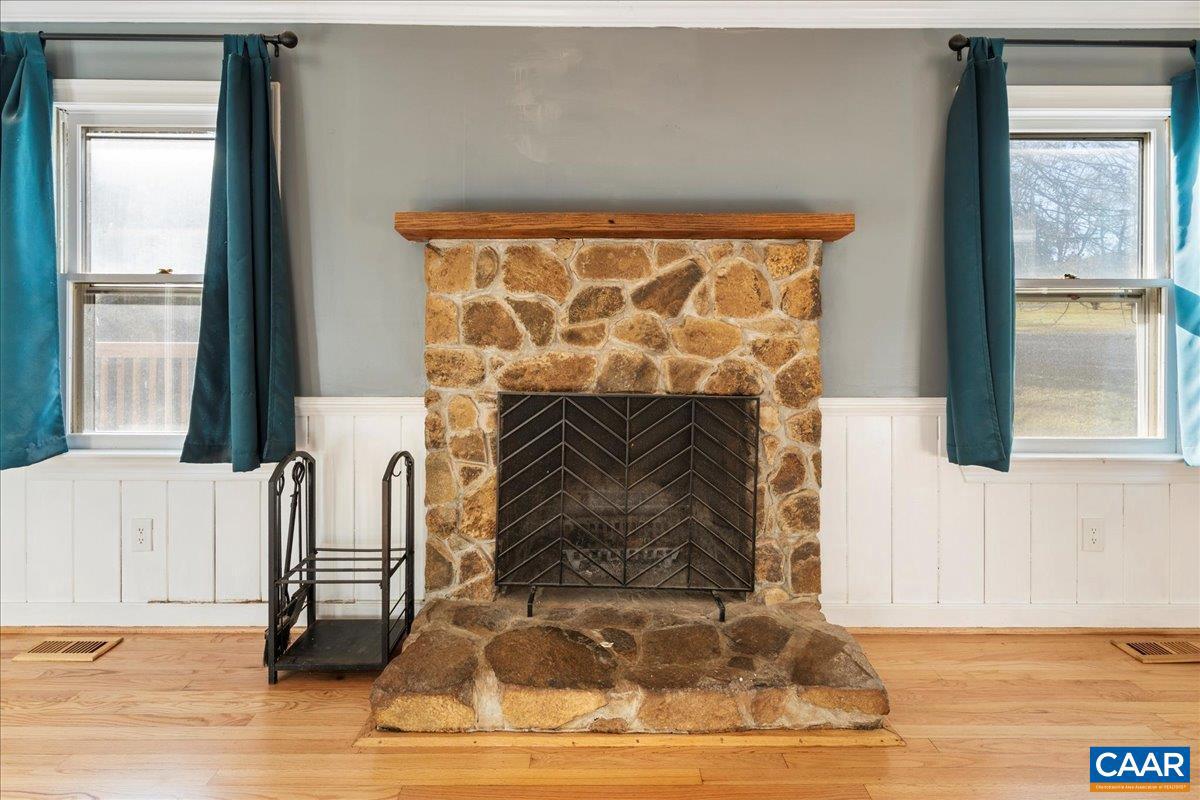 IVY WOODS - Residential