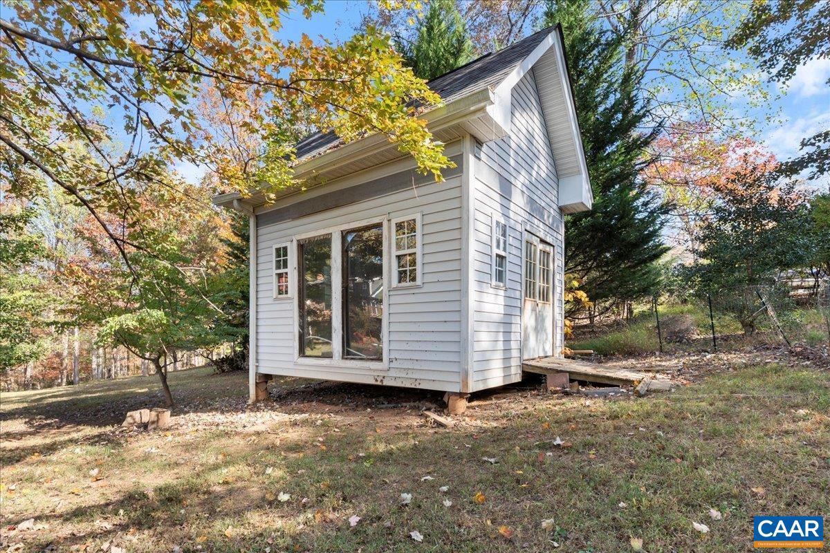 IVY WOODS - Residential