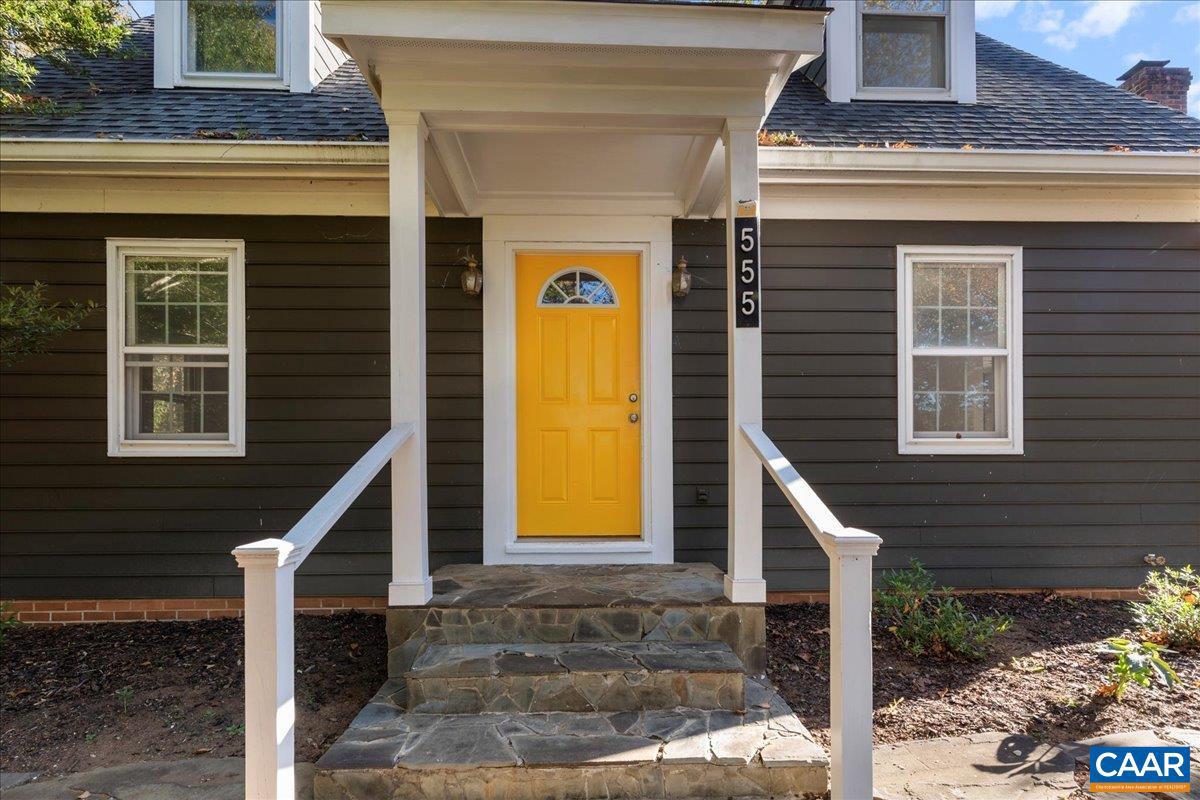 IVY WOODS - Residential