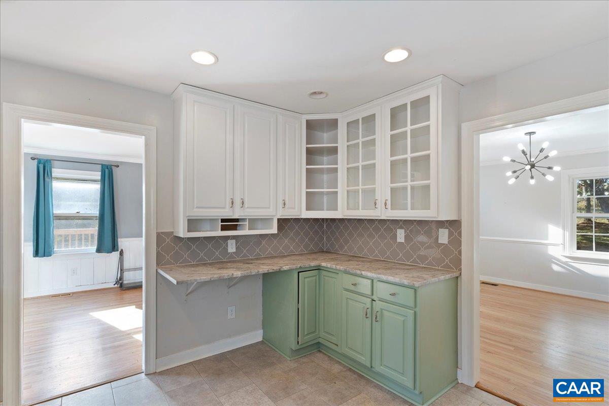 IVY WOODS - Residential