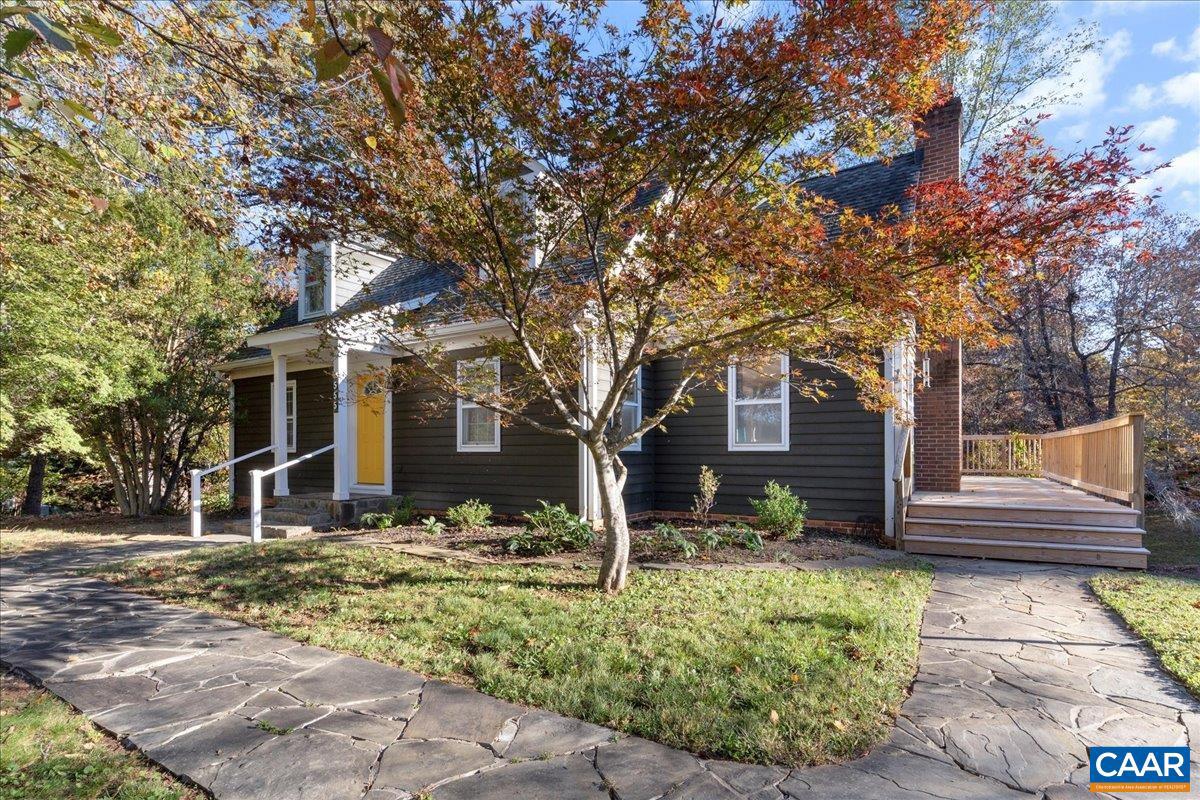 IVY WOODS - Residential