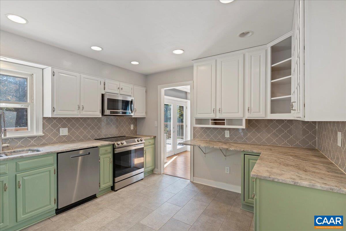 IVY WOODS - Residential