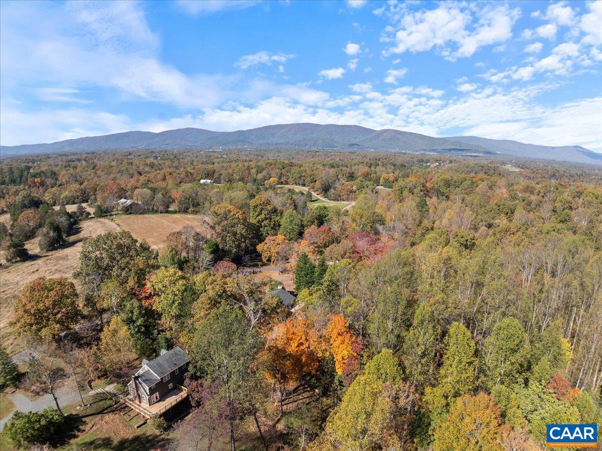 IVY WOODS - Residential