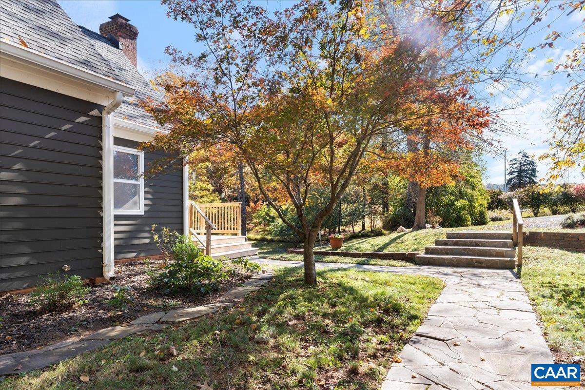 IVY WOODS - Residential