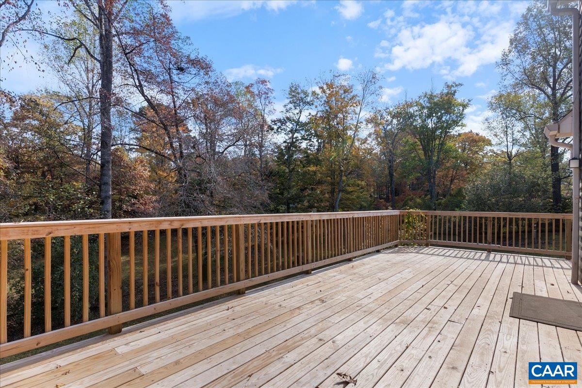 IVY WOODS - Residential