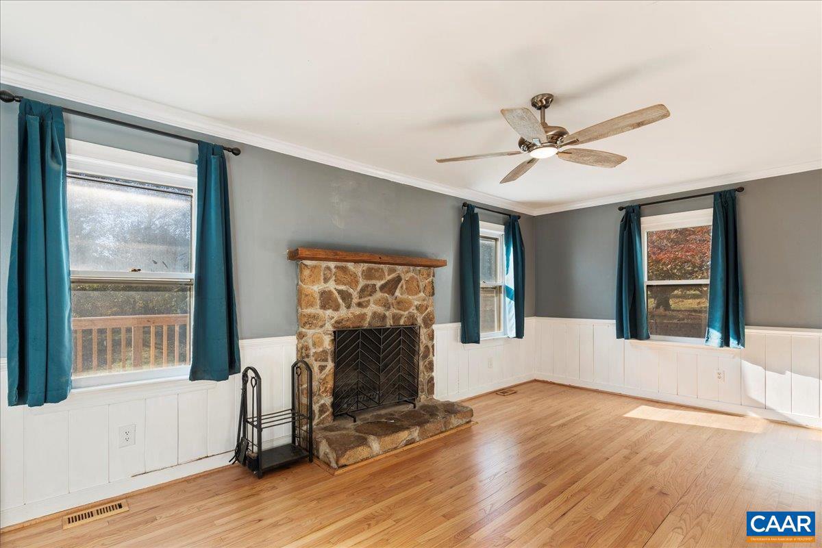 IVY WOODS - Residential