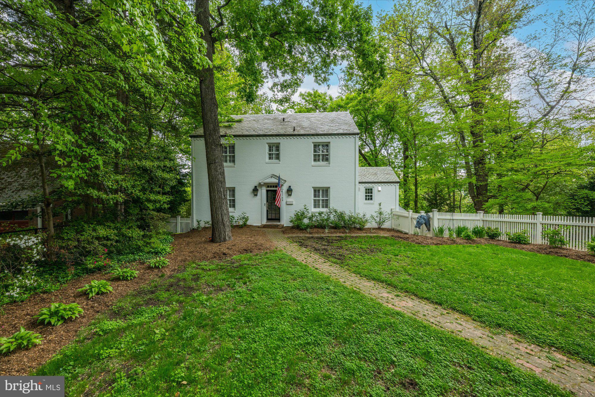 LORCOM GROVE - Residential