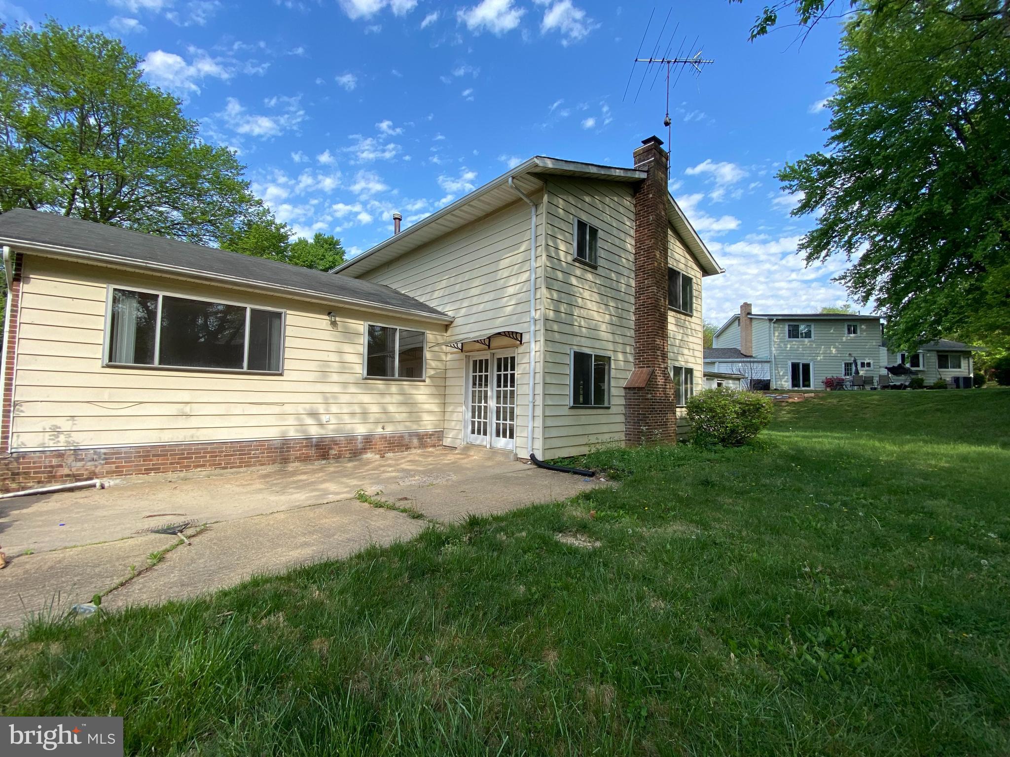 WOODLAWN TERRACE - Residential Lease