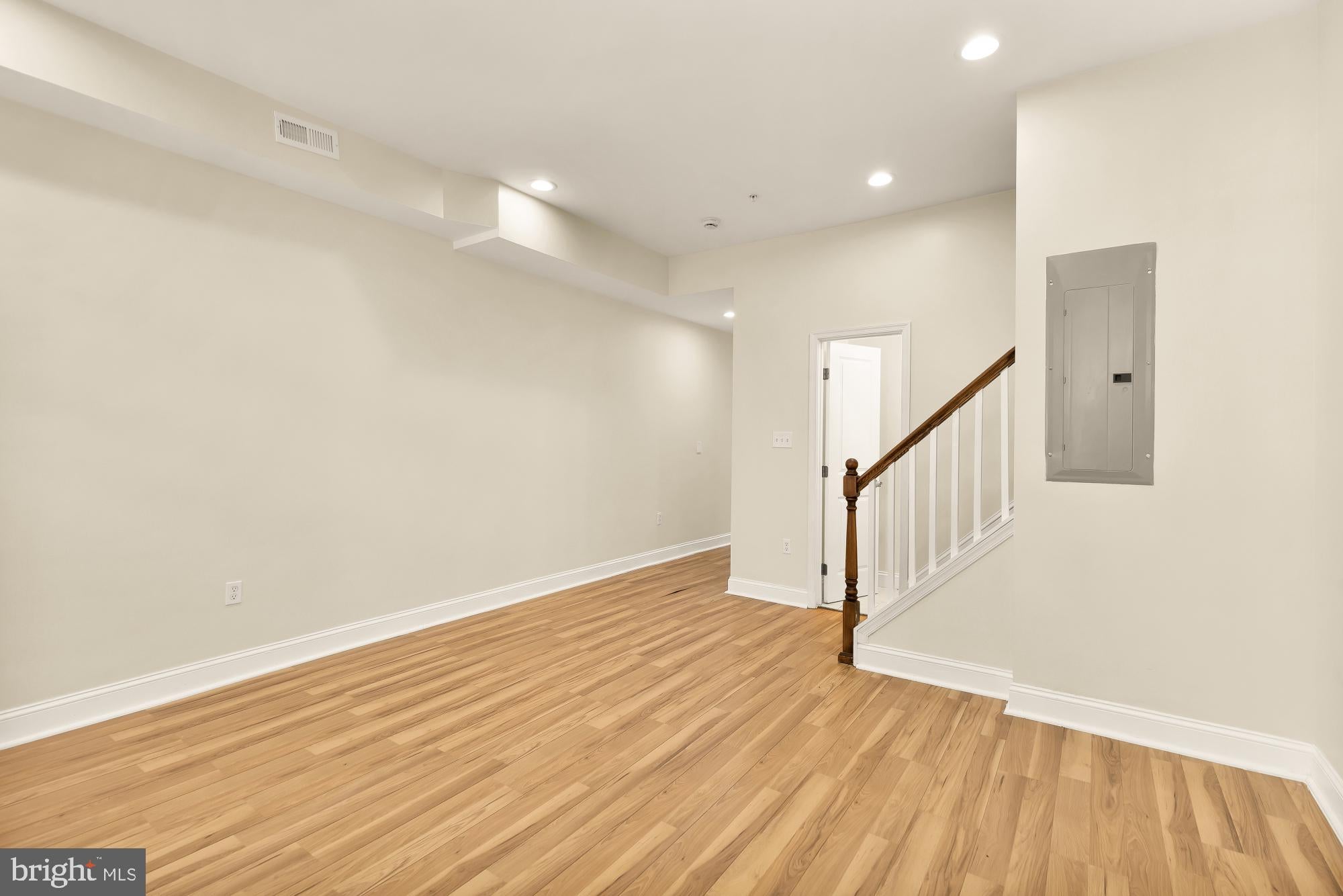 113 15TH STREET SE