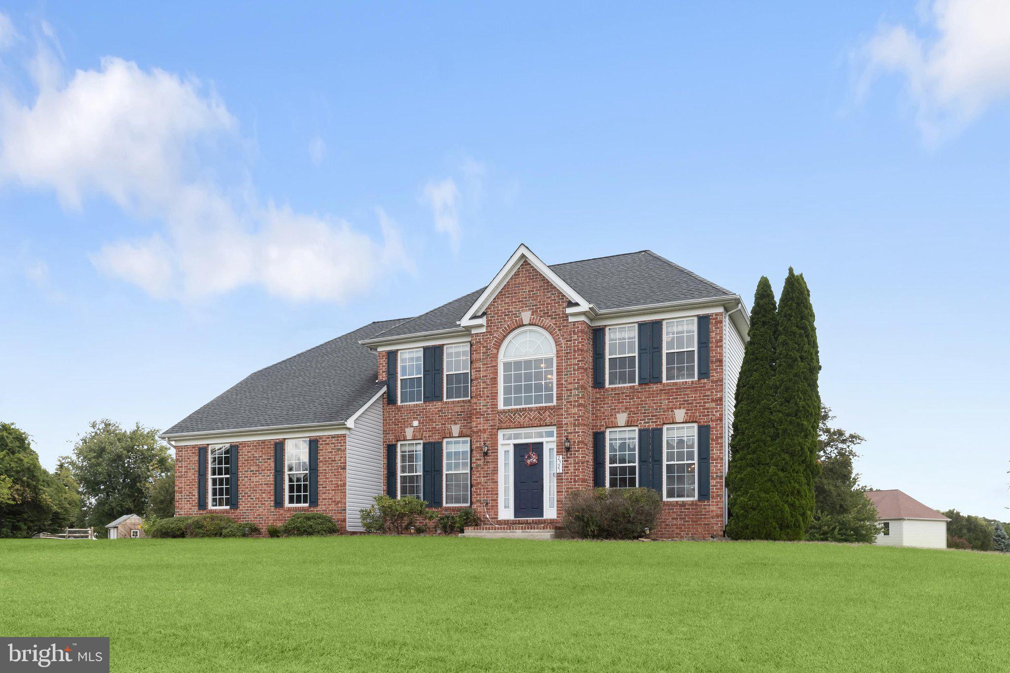 2521 KAREN WAY