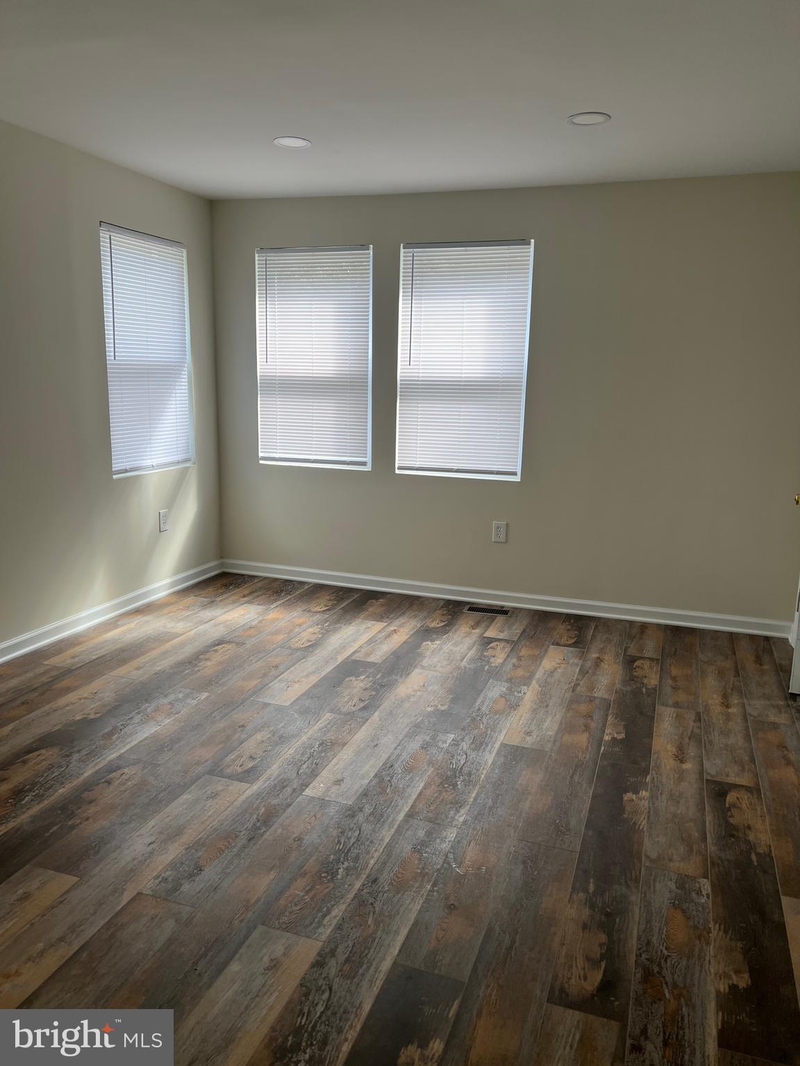 EAST ARLINGTON - Residential Lease