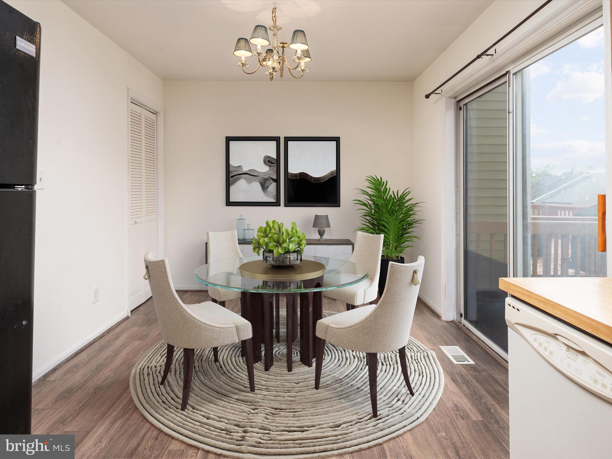 RICHARDSON MEWS - Residential