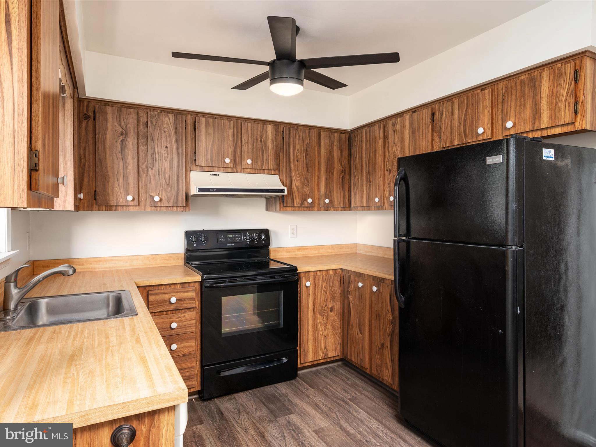 RICHARDSON MEWS - Residential