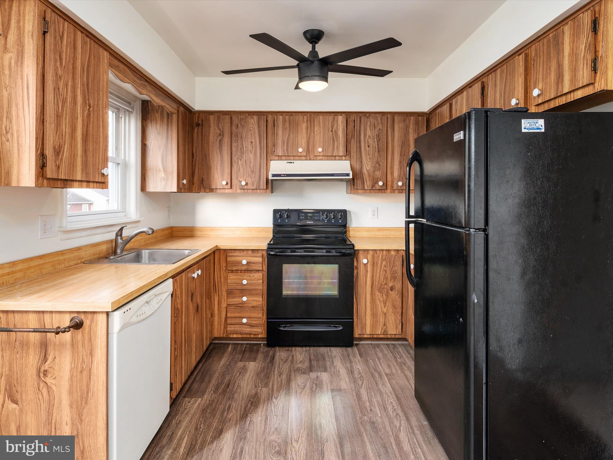 RICHARDSON MEWS - Residential