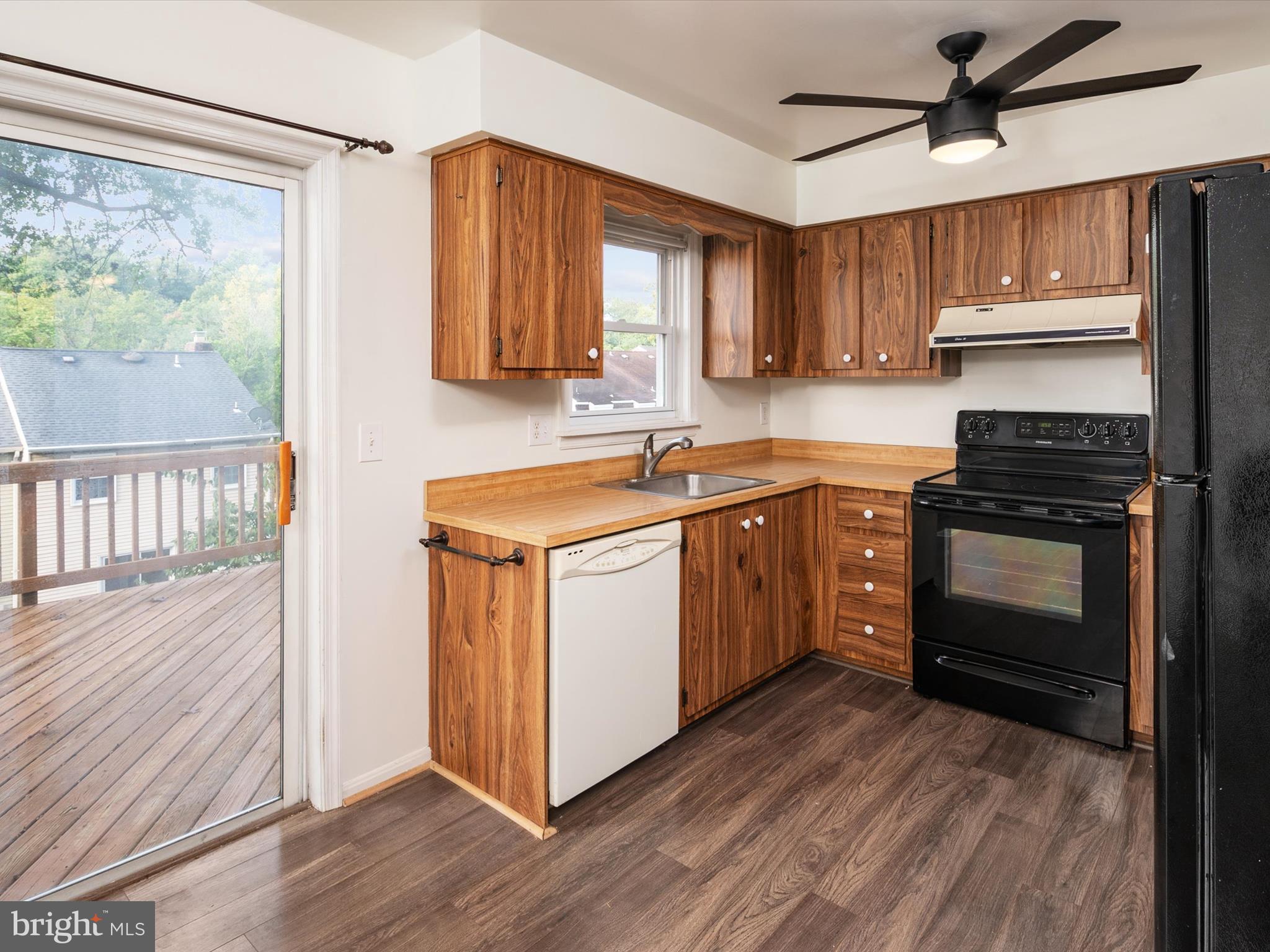 RICHARDSON MEWS - Residential