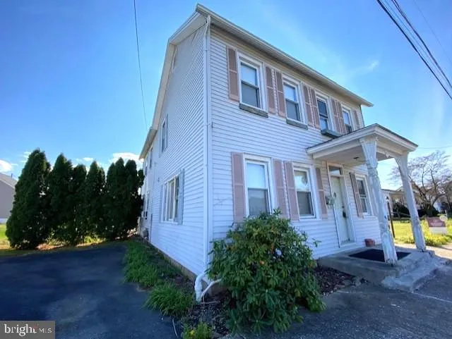 Topton, Pennsylvania 19562, United States, 3 Bedrooms Bedrooms, ,2 BathroomsBathrooms,Residential,Active,238156