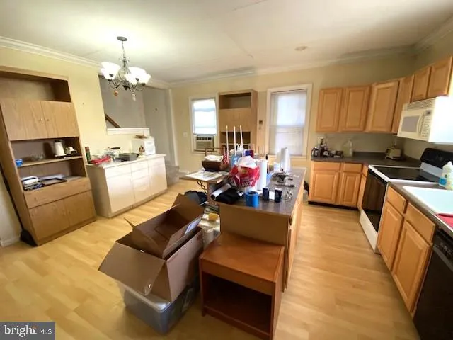 Topton, Pennsylvania 19562, United States, 3 Bedrooms Bedrooms, ,2 BathroomsBathrooms,Residential,Active,238156