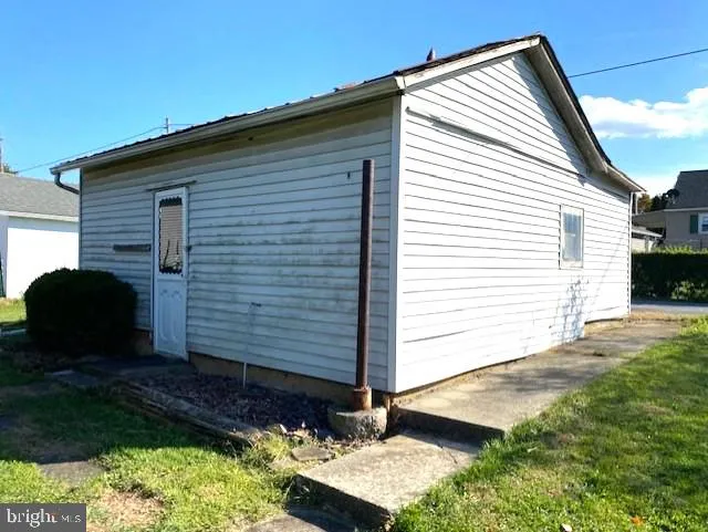 Topton, Pennsylvania 19562, United States, 3 Bedrooms Bedrooms, ,2 BathroomsBathrooms,Residential,Active,238156