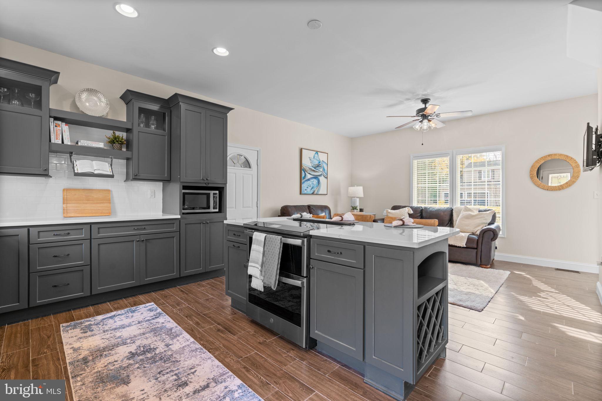 MANHATTAN BEACH - Residential