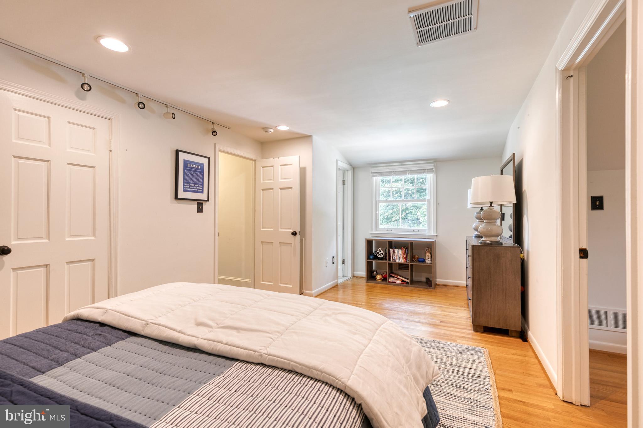 WAKEFIELD - Residential