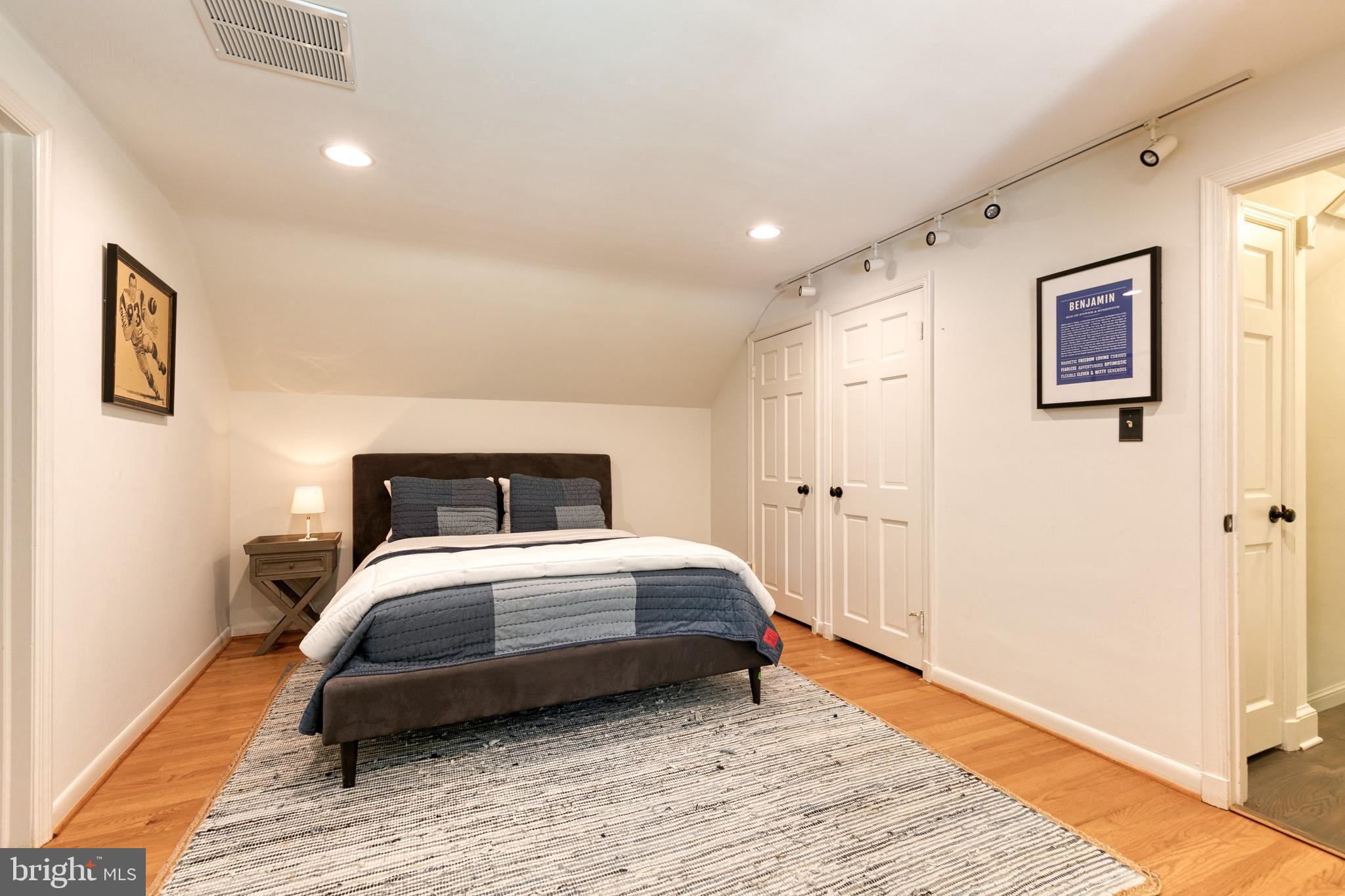 WAKEFIELD - Residential