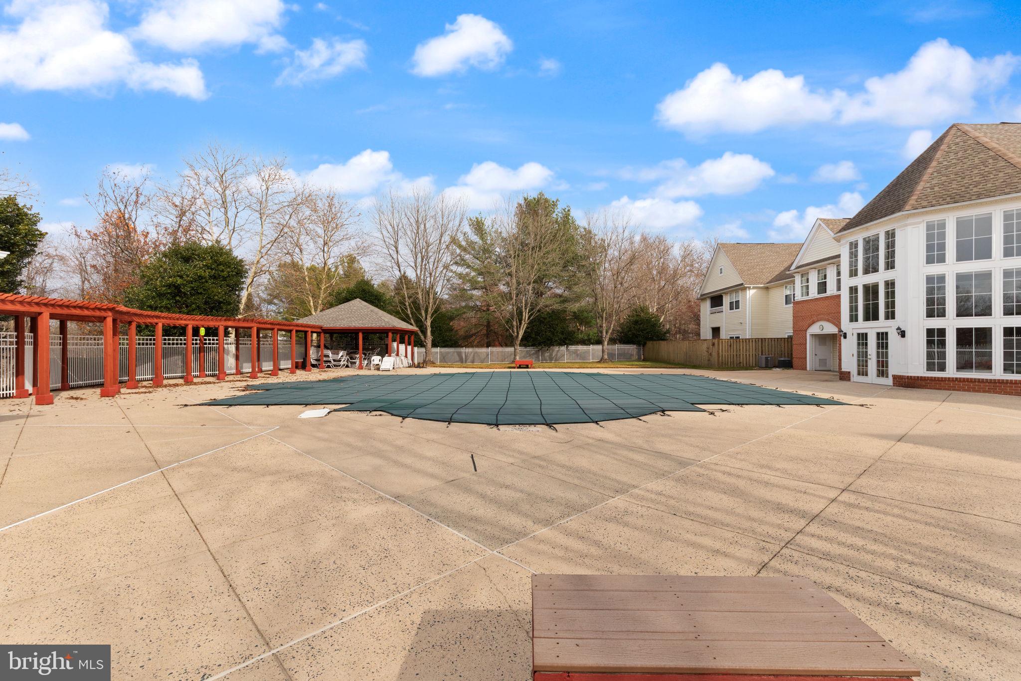 TAYLOR RIDGE CONDOMINIUMS - Residential Lease