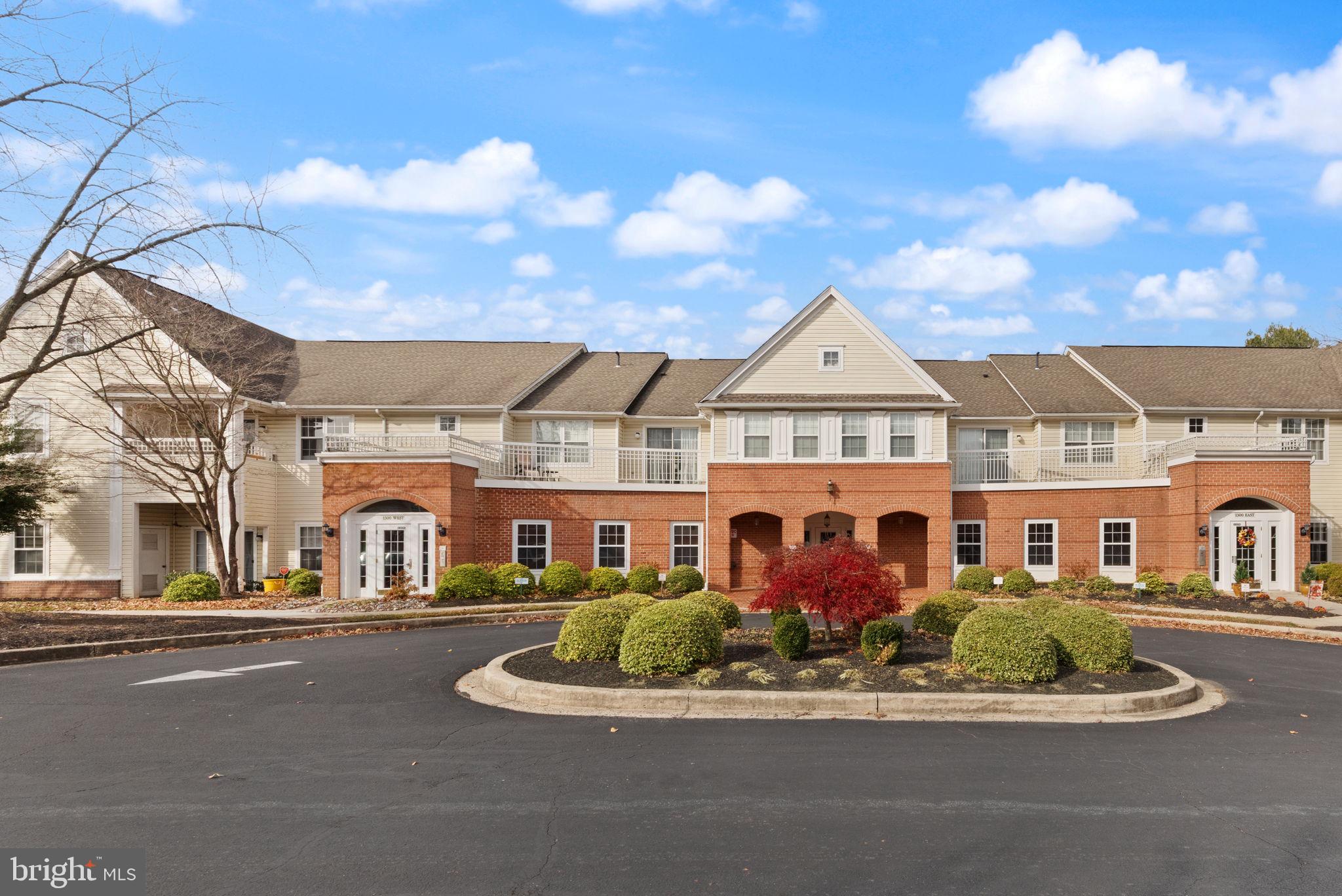 TAYLOR RIDGE CONDOMINIUMS - Residential Lease