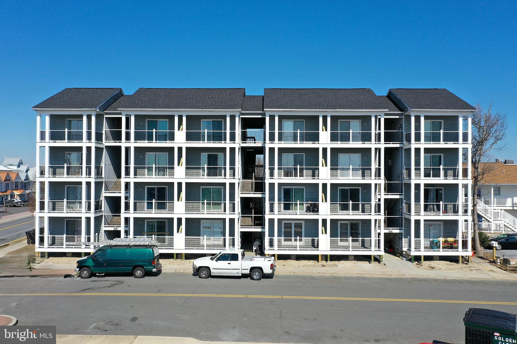 BAYSHORE ESTATES - Residential