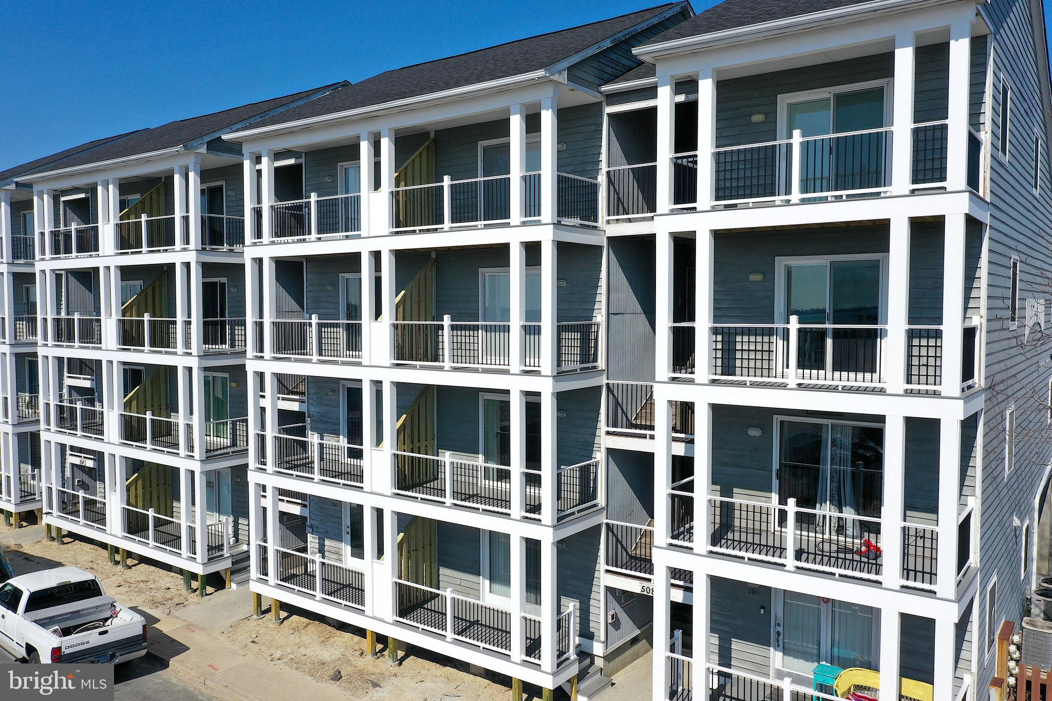 BAYSHORE ESTATES - Residential