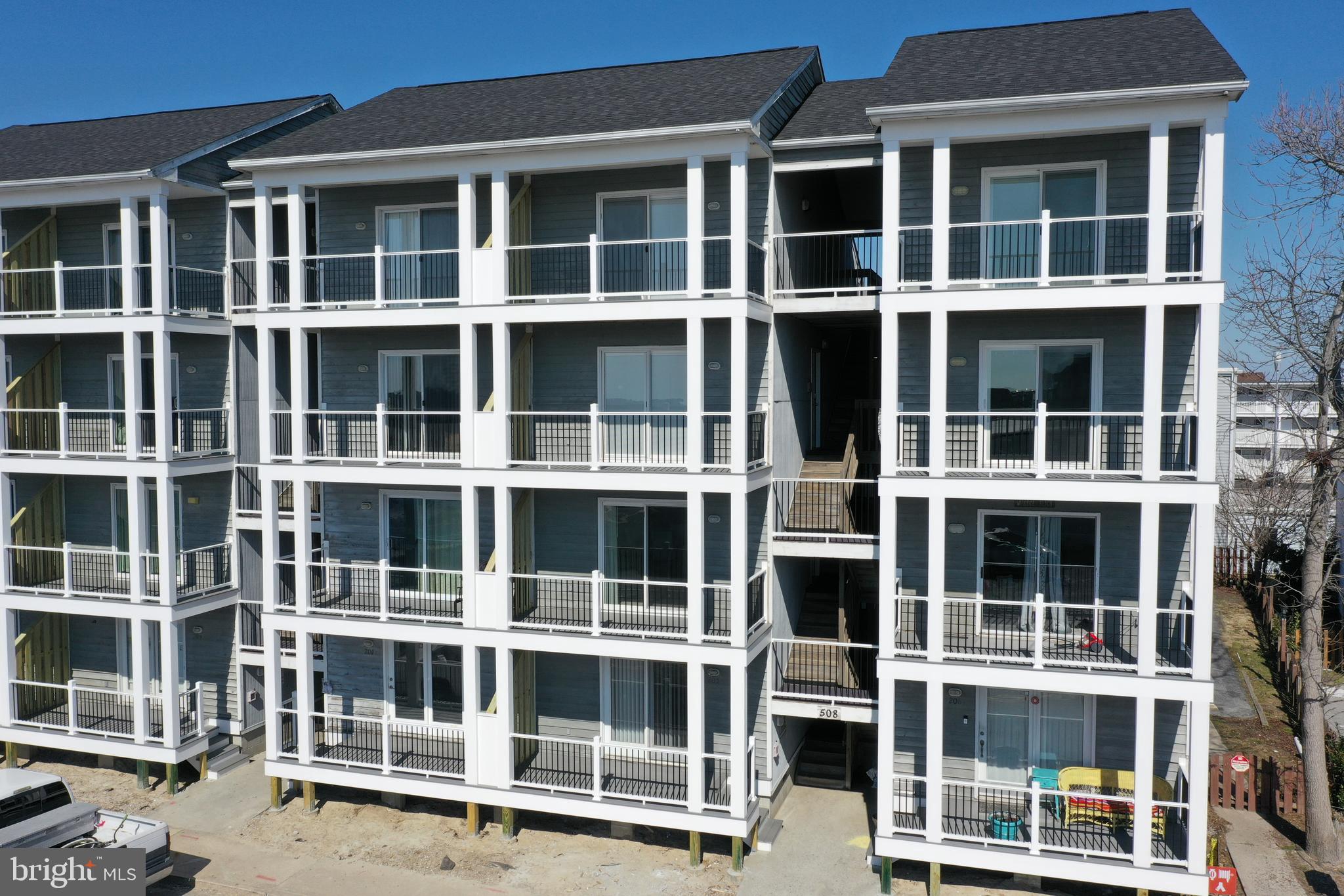 BAYSHORE ESTATES - Residential