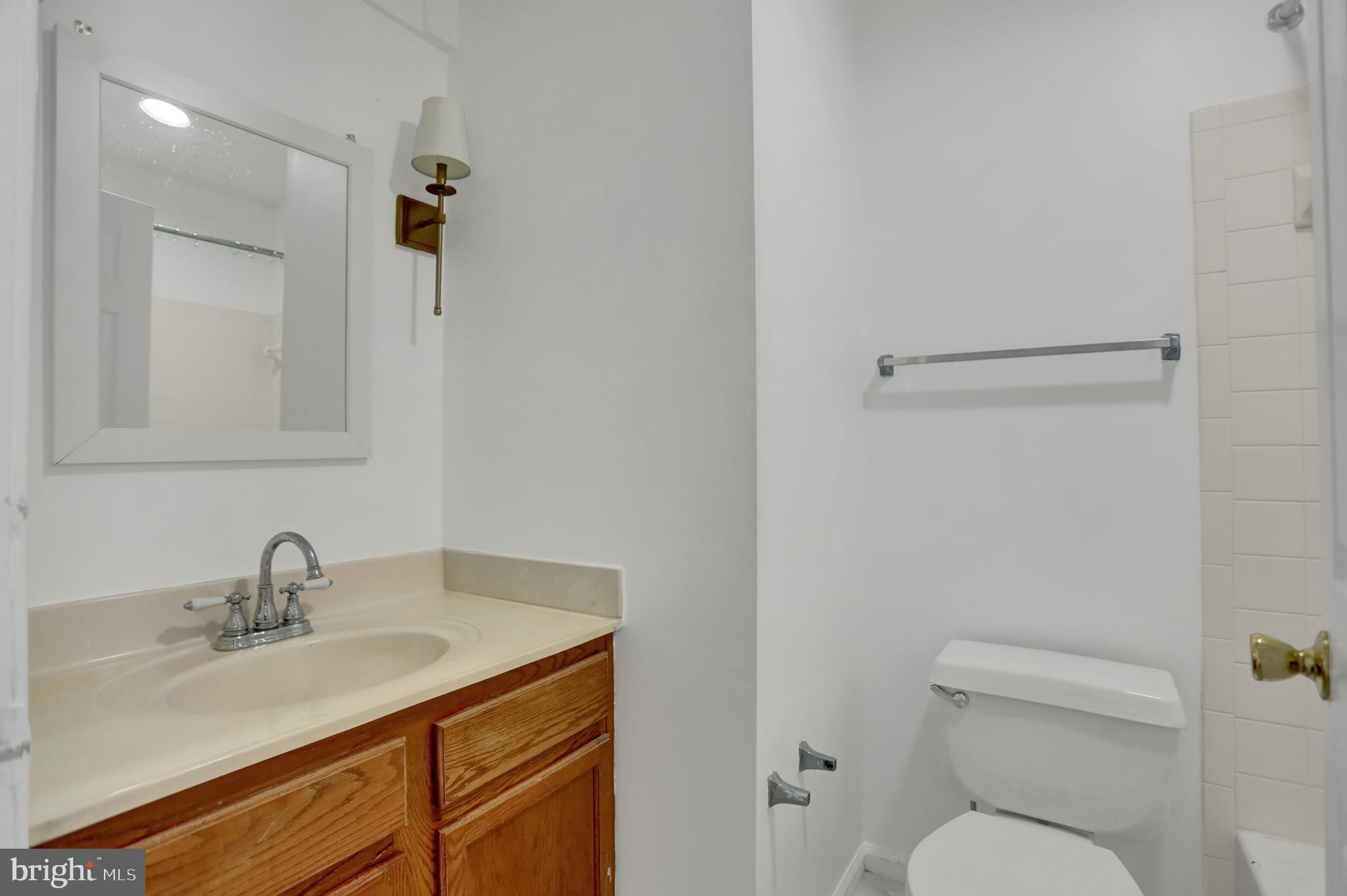 BLACKBURN VILLAGE - Residential Lease