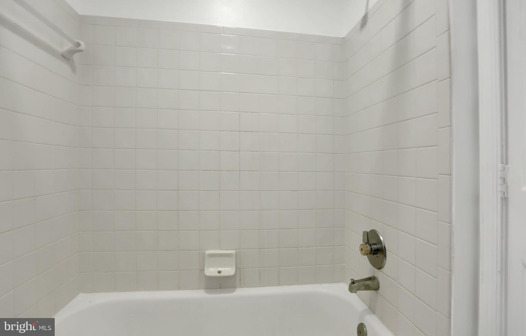 BLACKBURN VILLAGE - Residential Lease