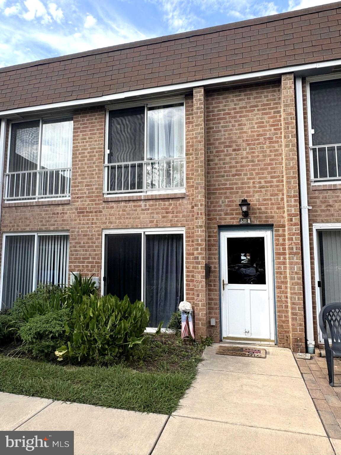 Opportunity is knocking! Calling investors or the handy buyers to put in your elbow grease to make this home yours! This condo in Yorktown Village offers 2 bedrooms and 1 1/2 bathrooms, spacious Living Rm,
Eat in Kitchen with gas cooking, dishwasher and microwave. Laundry/ Utility combo room with gas HVAC and central air. Designated parking spot by front entrance. Centennial schools and close for shopping and your dining needs. OFFER DEADLINE IS MONDAY, AUGUST 25TH BY 8 PM.