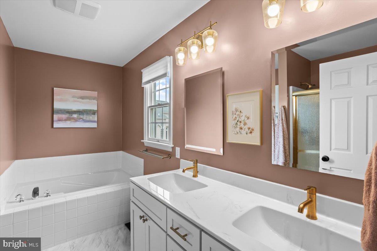 JACOBS CREEK - Residential