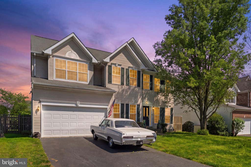 Photo of 800 Valley Springs Drive, PURCELLVILLE, VA 20132 (MLS # VALO2121866)