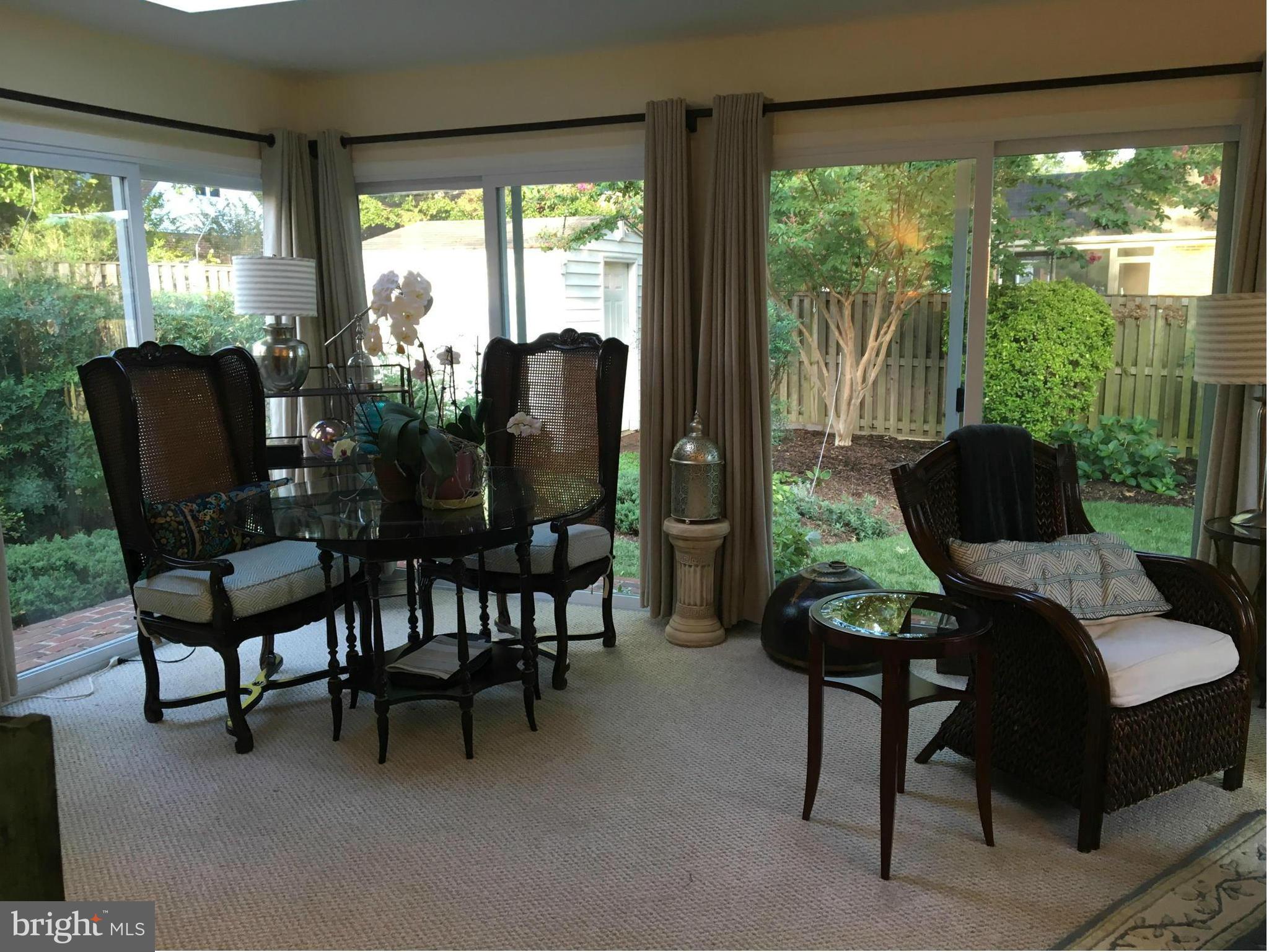 SEMINARY VALLEY - Residential Lease