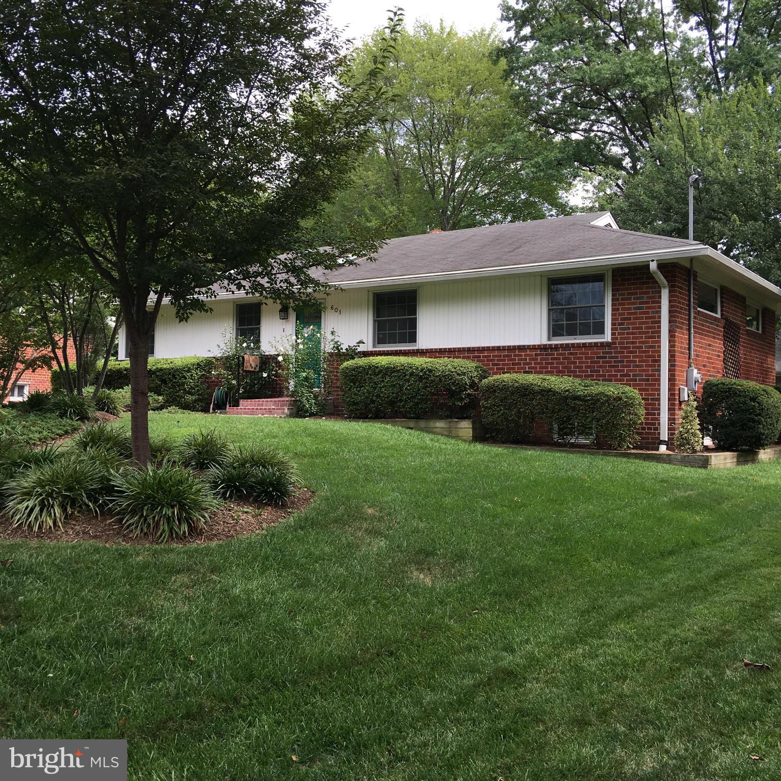 SEMINARY VALLEY - Residential Lease