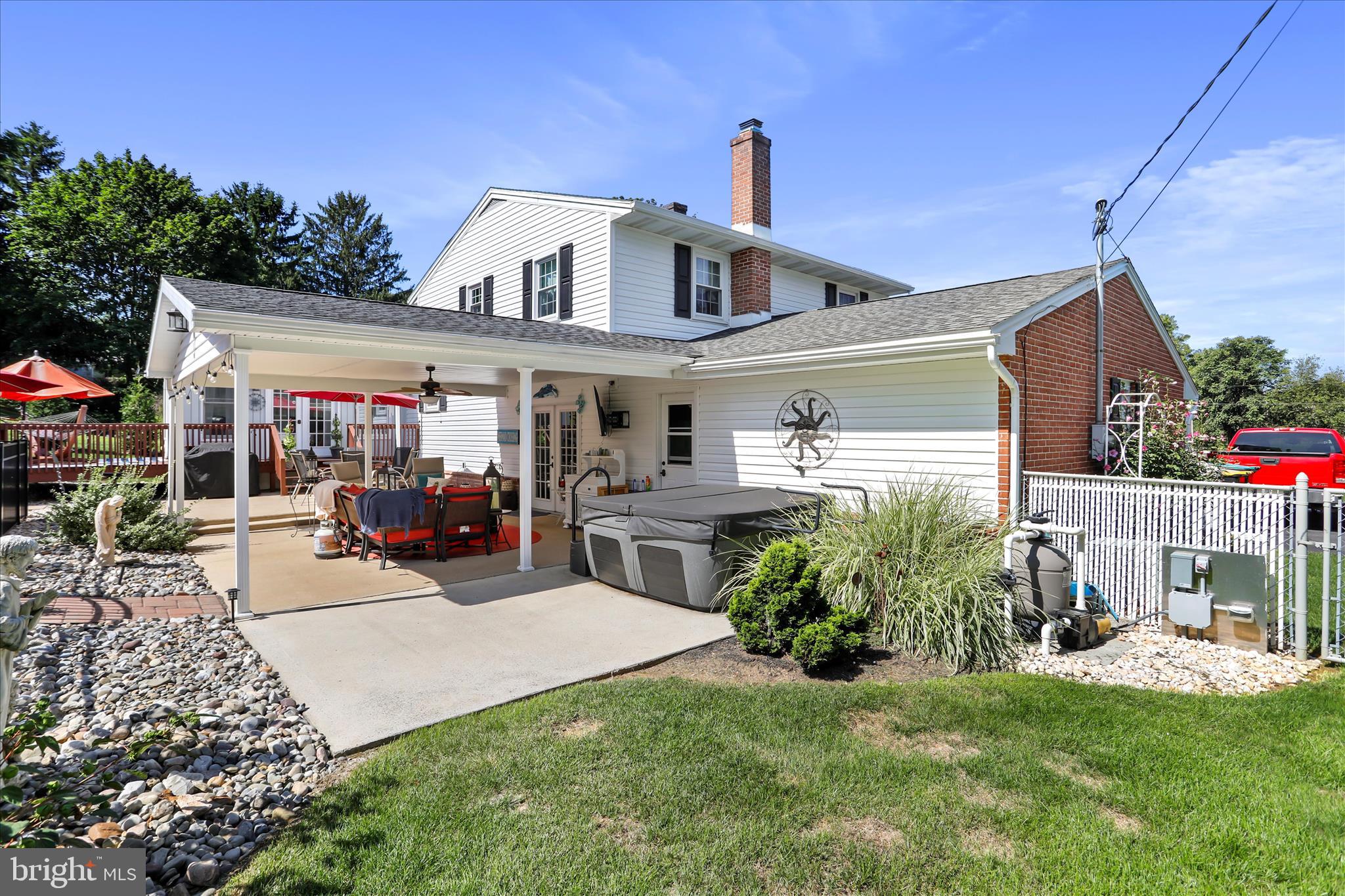 GUILFORD HILLS SOUTH - Residential