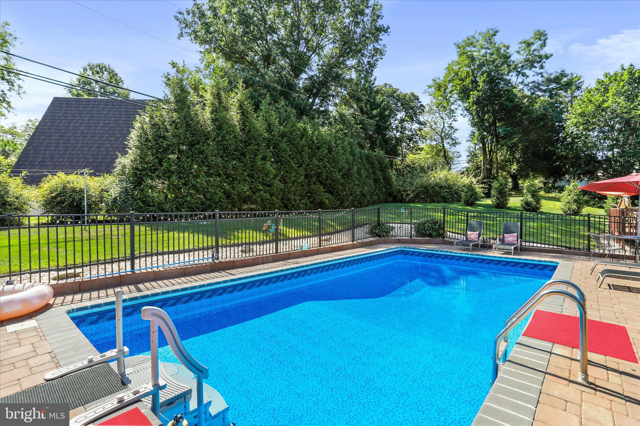 GUILFORD HILLS SOUTH - Residential