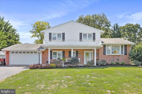 364 BRIAR LANE CHAMBERSBURG PA 17202