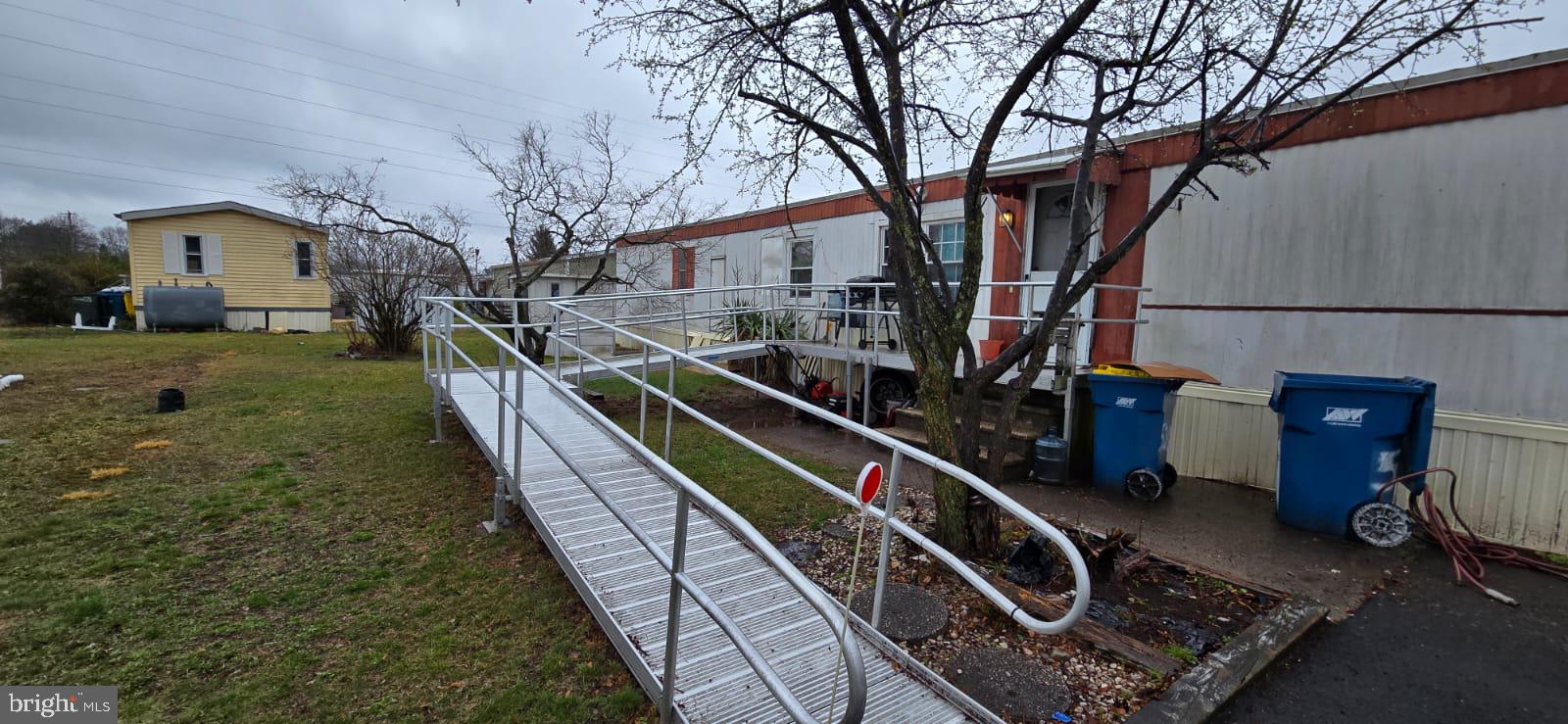 PENNWOOD CROSSING - Residential