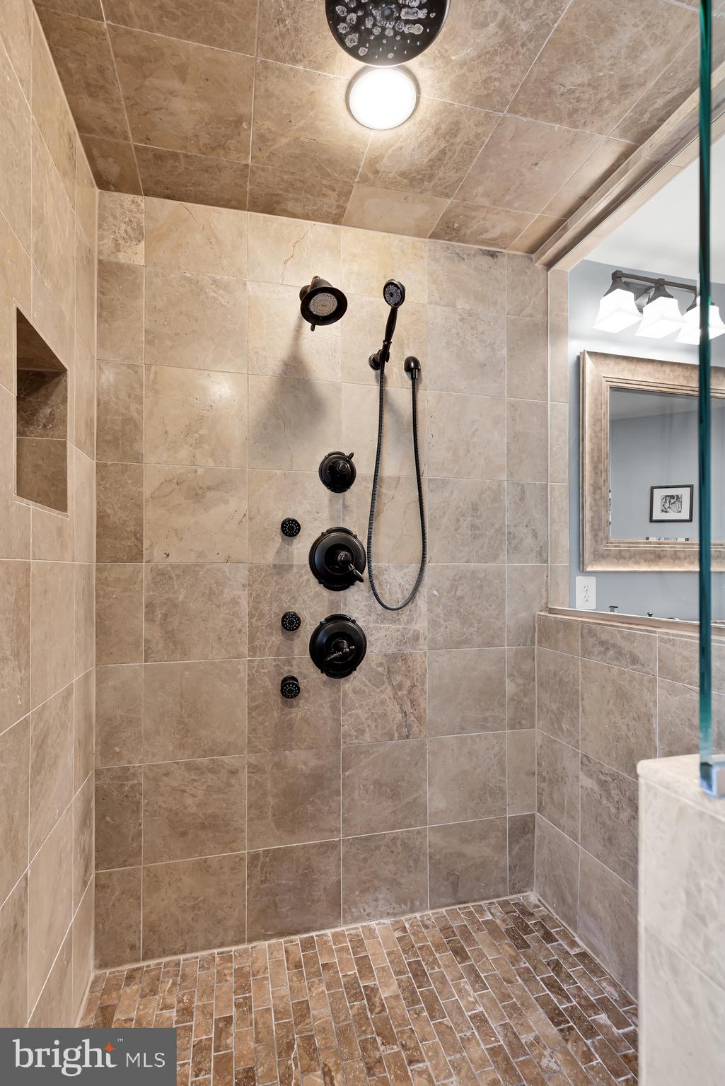 DOUGLAS ESTATES - Residential