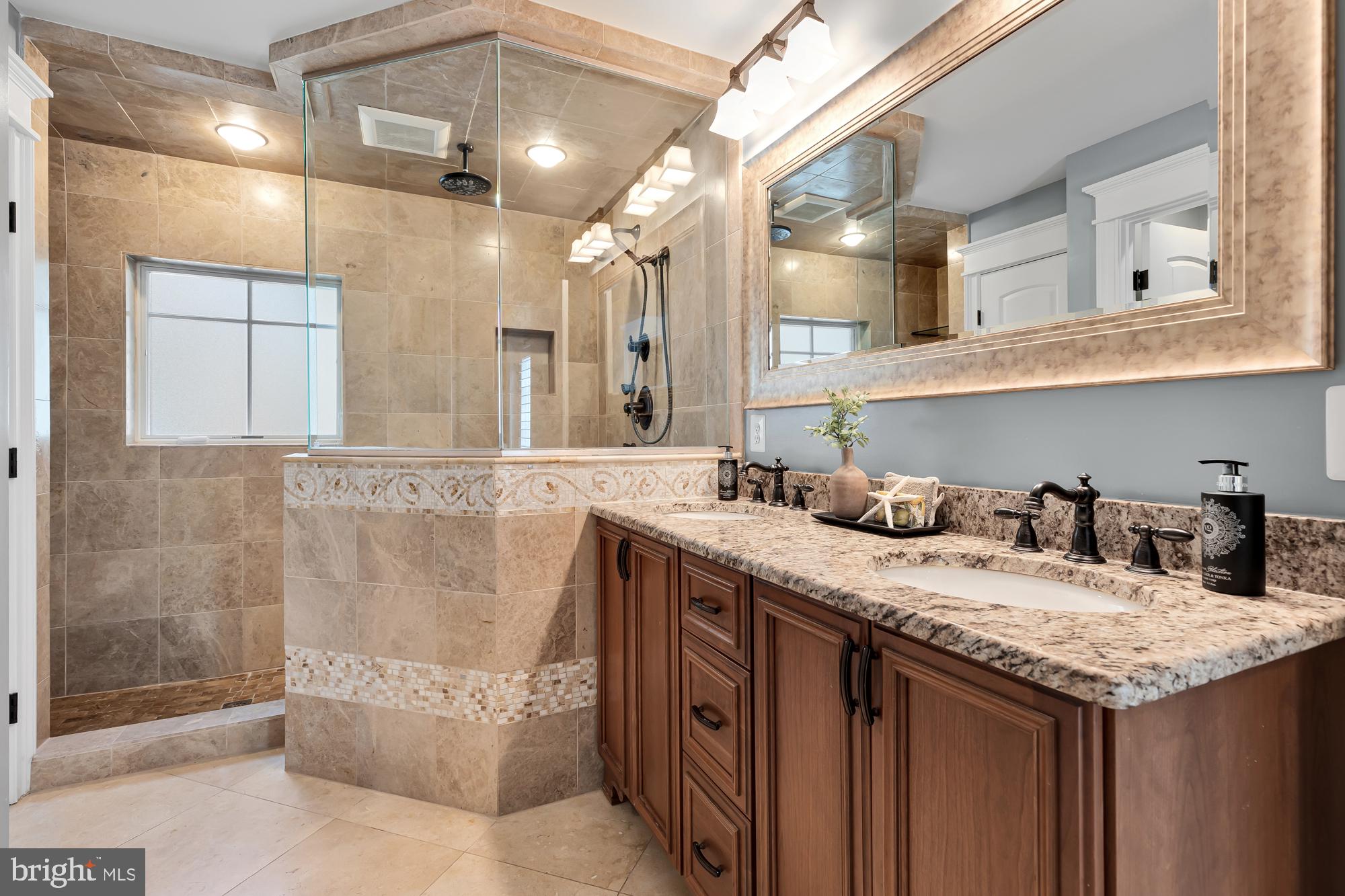 DOUGLAS ESTATES - Residential