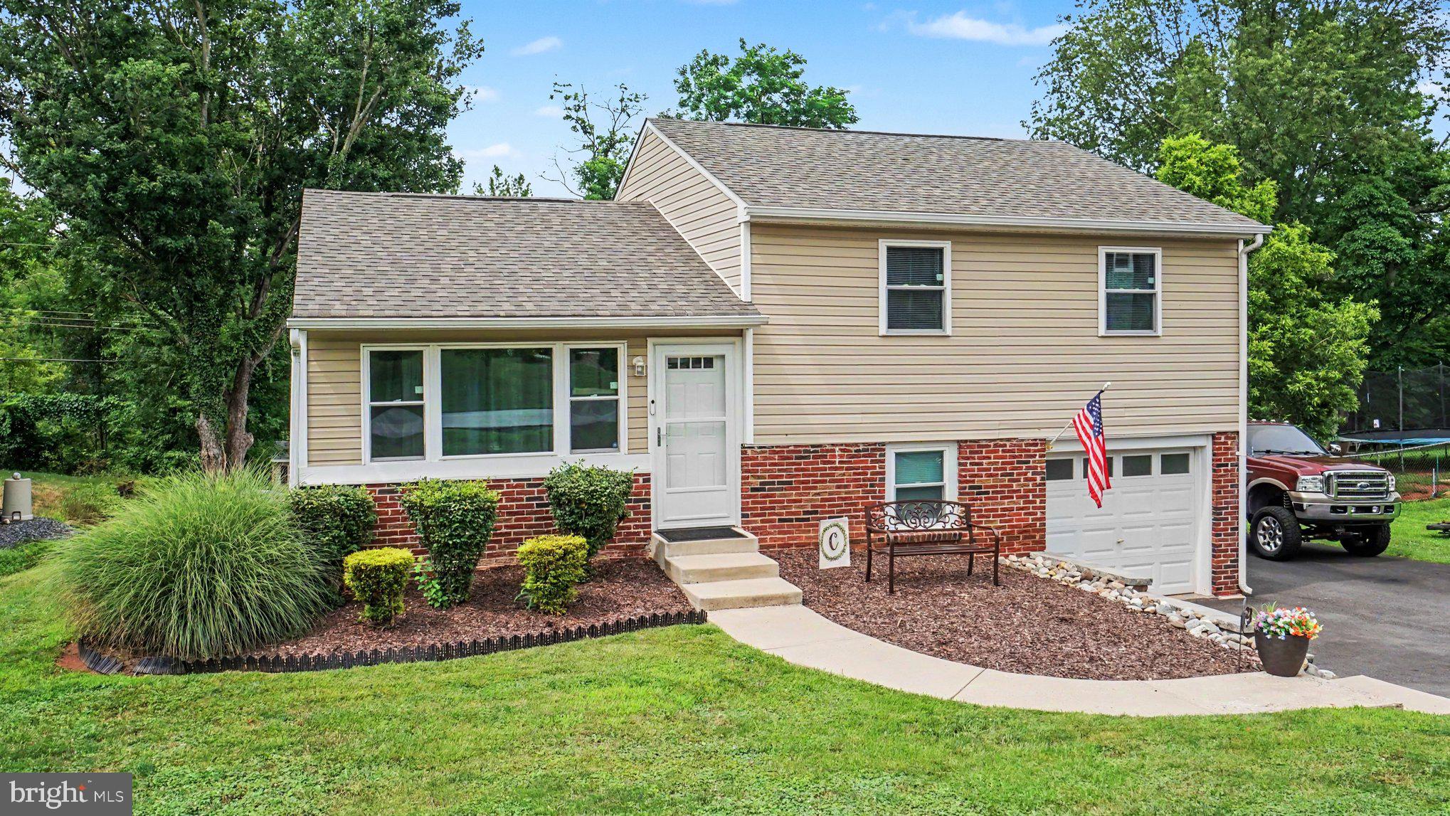 493 ADRIAN ROAD