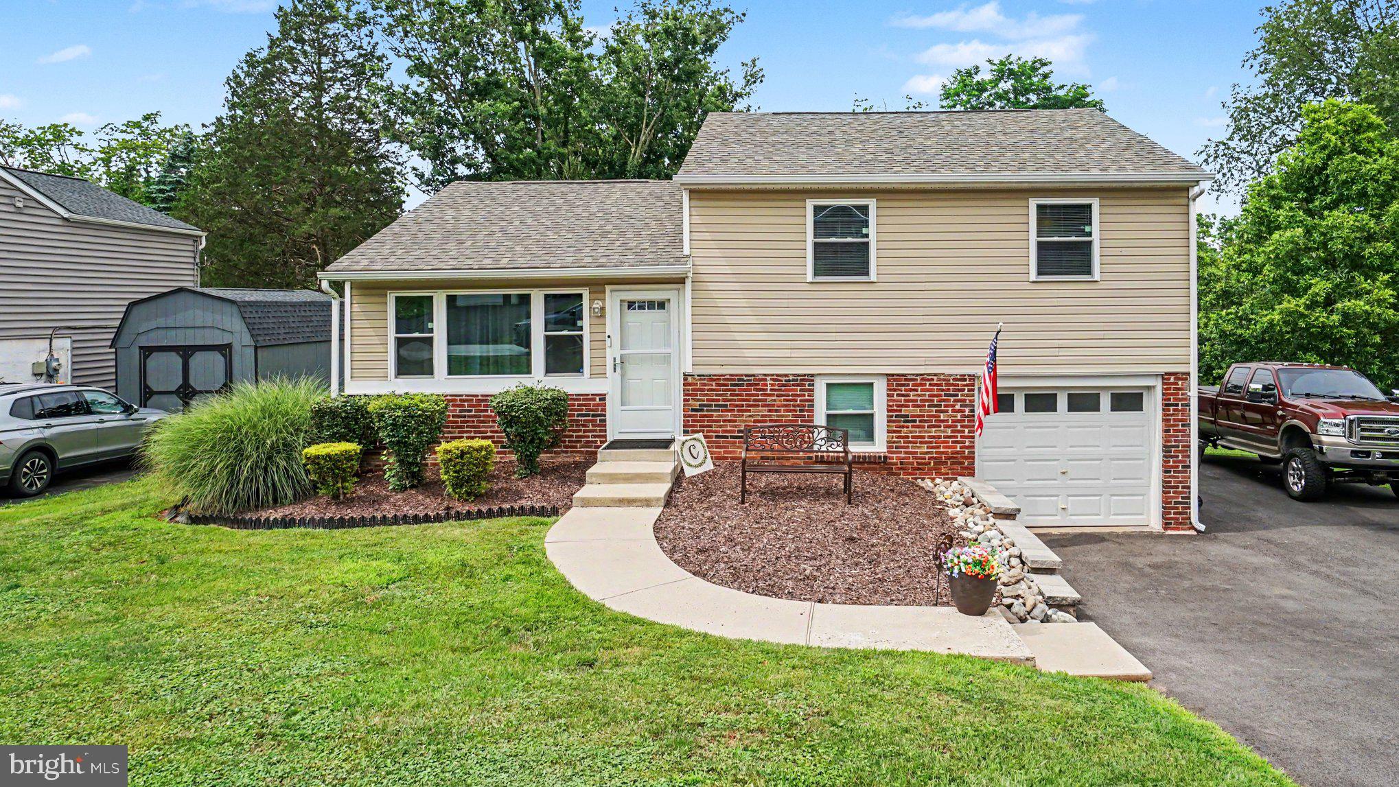 493 ADRIAN ROAD