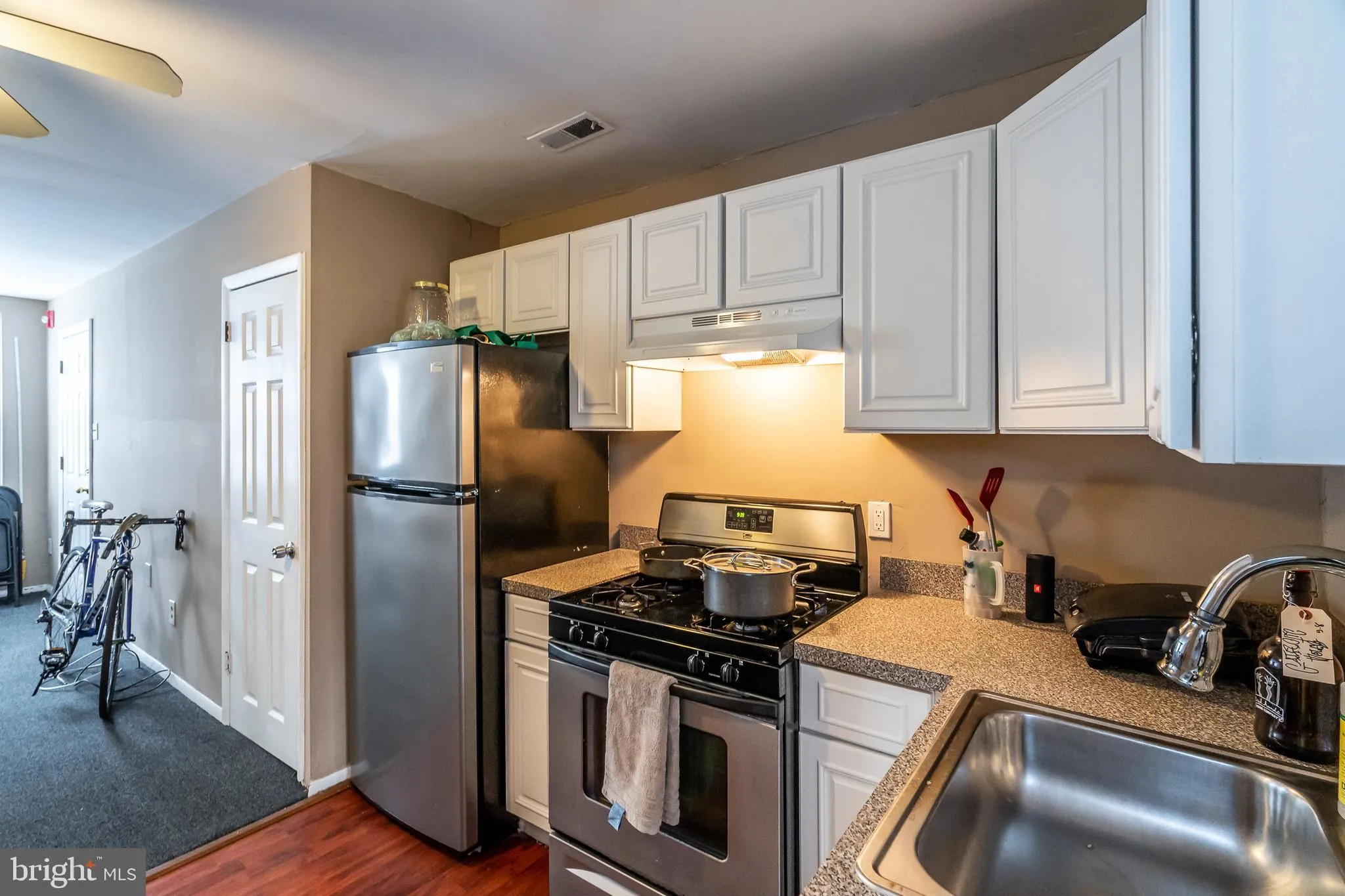 Philadelphia, Pennsylvania 19146, United States, 1 Bedroom Bedrooms, ,1 BathroomBathrooms,Residential,Active,89094